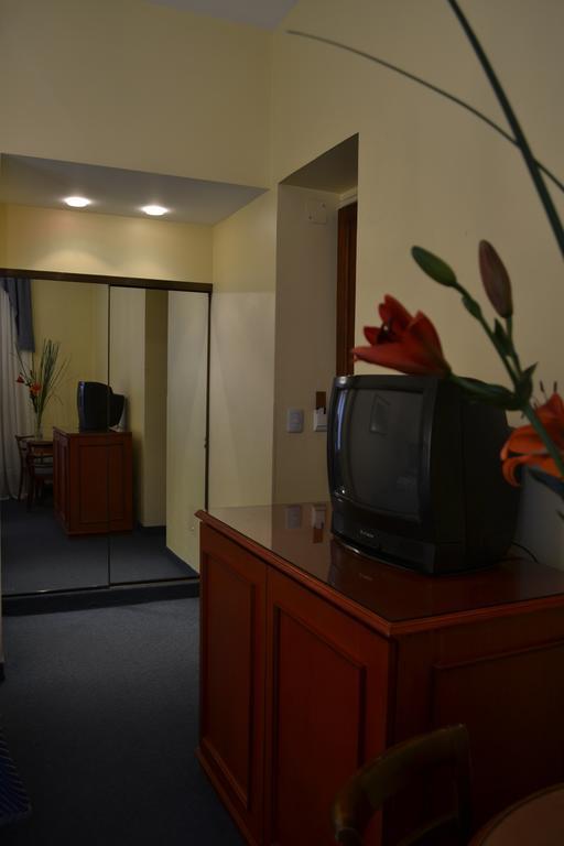 Hotel Prince Buenos Aires Extérieur photo